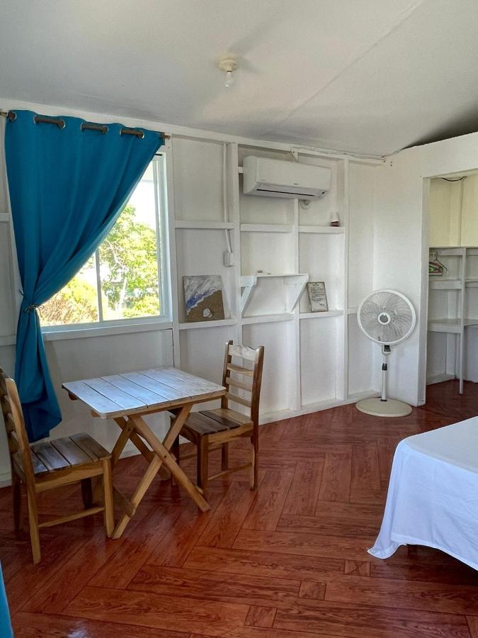 Christina'S Guest House Official Малий Кукурудзяний острів Екстер'єр фото