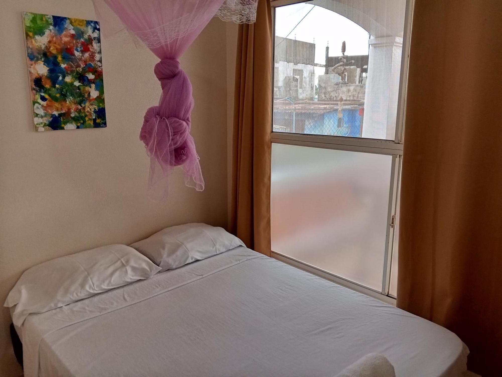 Christina'S Guest House Official Малий Кукурудзяний острів Екстер'єр фото