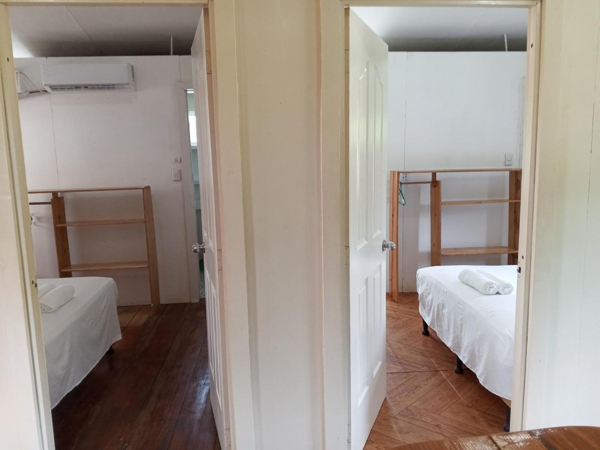 Christina'S Guest House Official Малий Кукурудзяний острів Екстер'єр фото