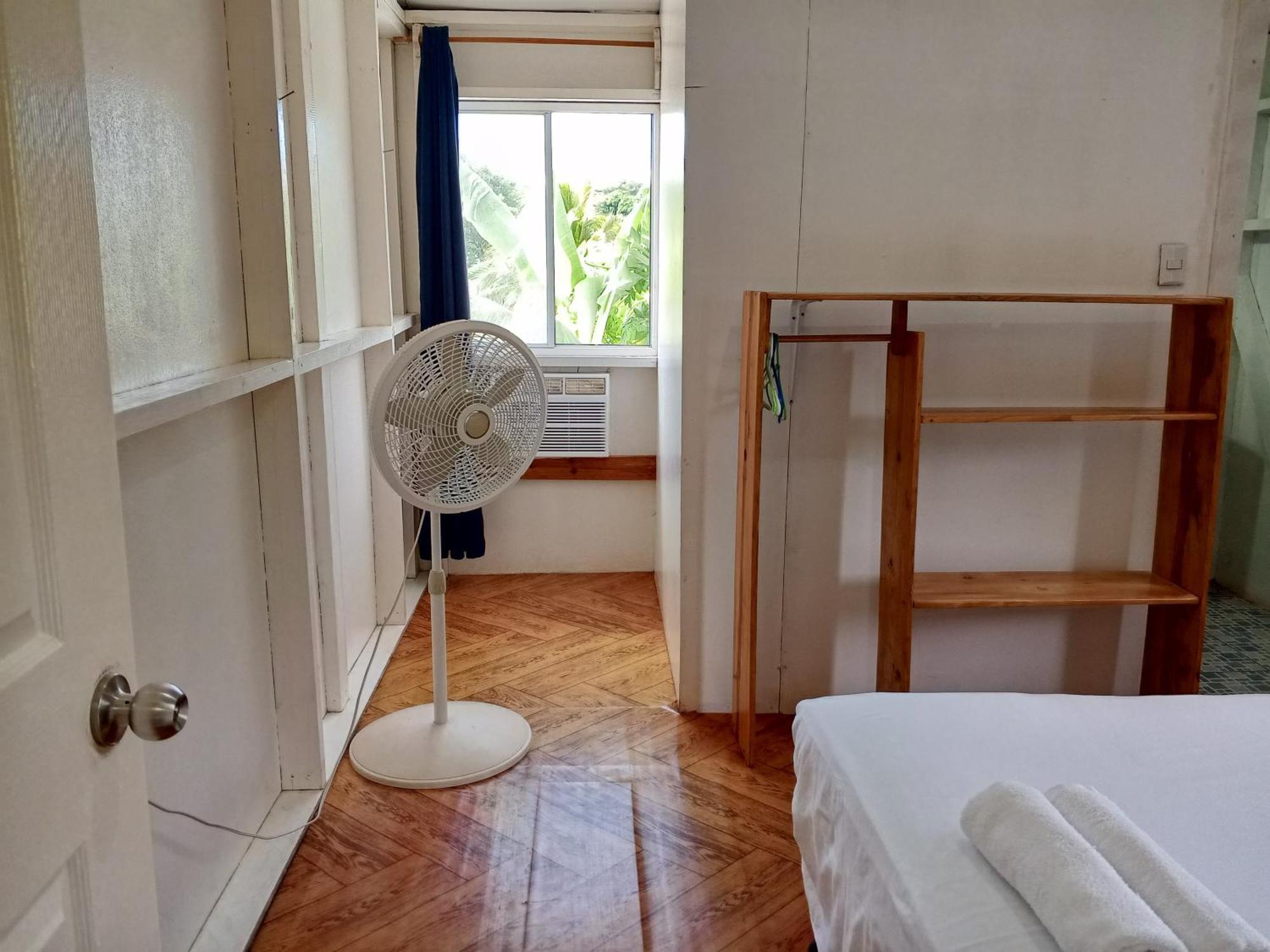 Christina'S Guest House Official Малий Кукурудзяний острів Екстер'єр фото
